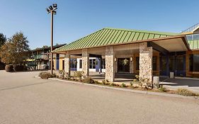 Travelodge By Wyndham Abbotsford Bakerview